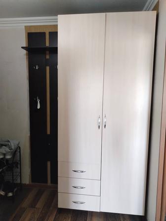 Продам шкаф в прихожую