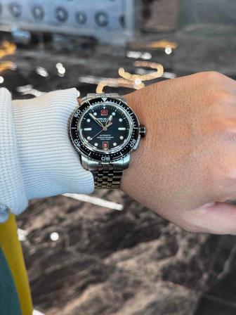 Часы Swiss Military Hanowa 1000m