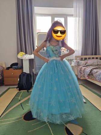 Продам новогоднее платье