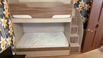 Двухъярусная кровать