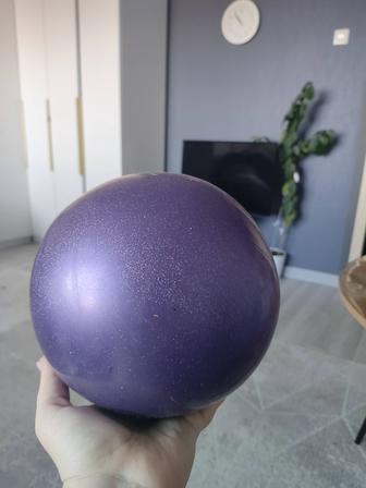 продам гимнастический мяч