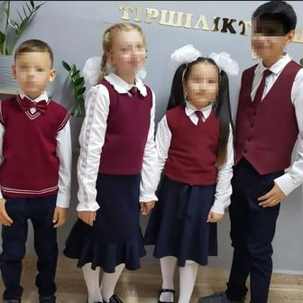 Школьная жилетка бордовая