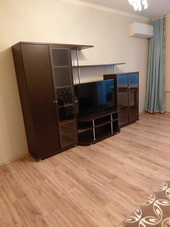 Продам гостиную стенку. В хорошем состоянии.