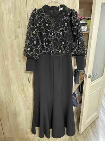 Продаю нарядное платье