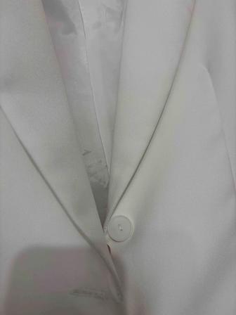 Белый жакет