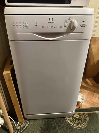 Продам б у посудомойку indesit