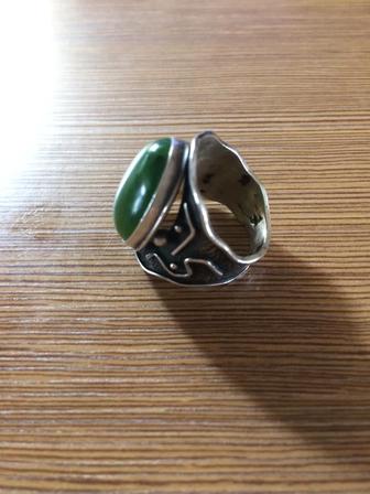 Кольцо серебряное с камнем