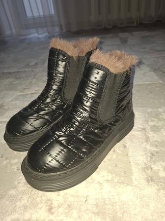 Продаю ботинки