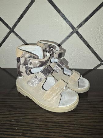 Продам ортопедические сандали