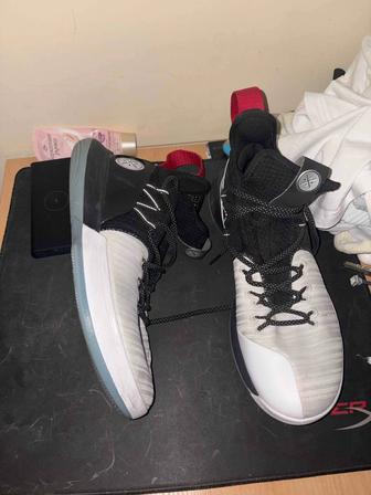 Баскетбольные кроссовки оригинал
