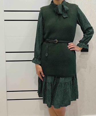 Платье и жилетка XS