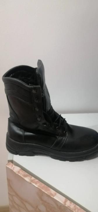 Мужская обувь берцы