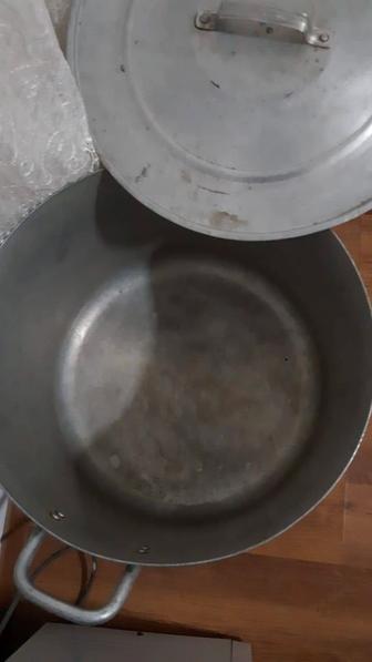 Кастрюля большая