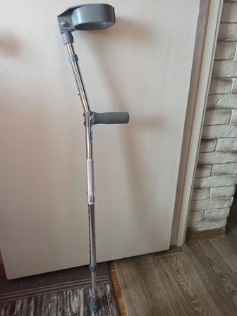 Продам костыль подлоктевой новый
