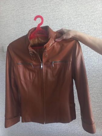 Продам кожаную натуральную куртку