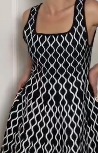 Стильное платье