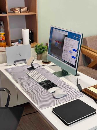 Продаю iMac 24 (2021) на чипе М1 8/256gb (4K)