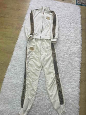 Продам спортивную двойку