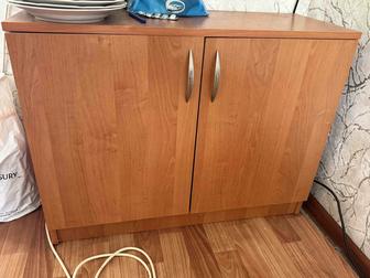 Продам комод и вешалку