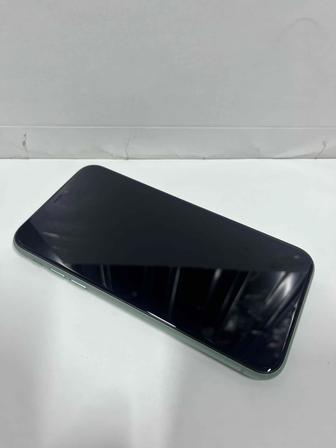 iPhone 11 в хорошем состоянии