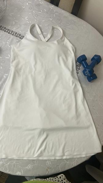 Спортивное платье на йогу