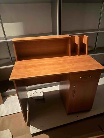 Письменный стол