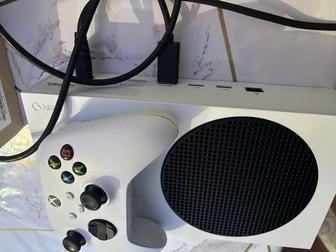 Продаю приставку Xbox series S