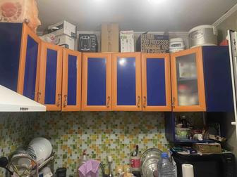Кухонный гарнитур и вытяжка бесплатно