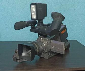 видеокамера Panasonic MD9000