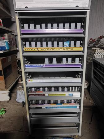 Сигаретные полки, боксы БУ состояние