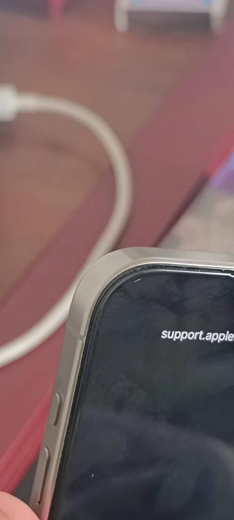 iPhone 15 pro в блоке
