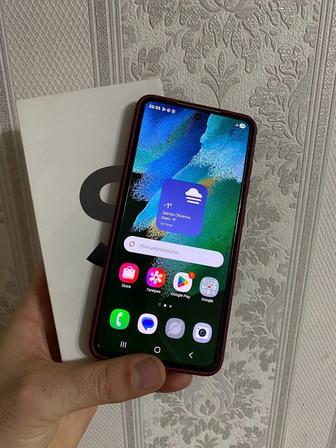 Продам Samsung S21 FE