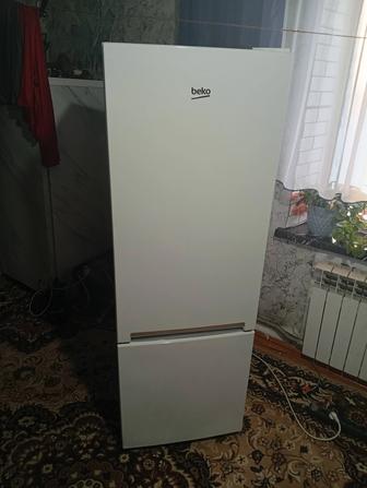 Холодильник beko