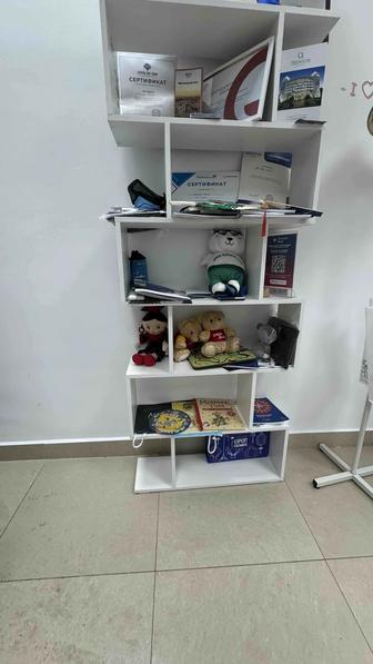 Офисные столы стулья