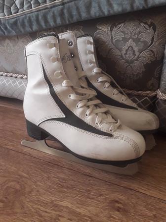 Коньки женские