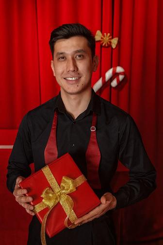 Ведущий на новый год. Корпоративы. Куаныш Батыров