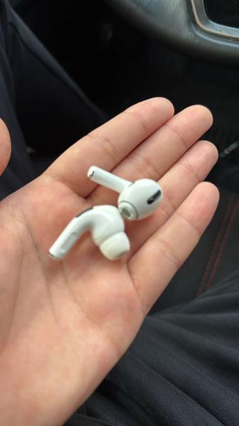 Продам airpods 1