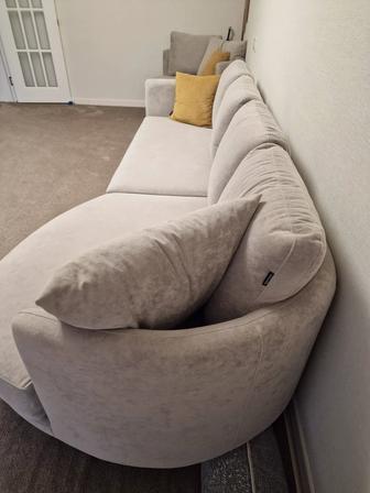 Срочно продам диван