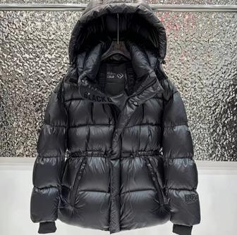 Продам новую куртку