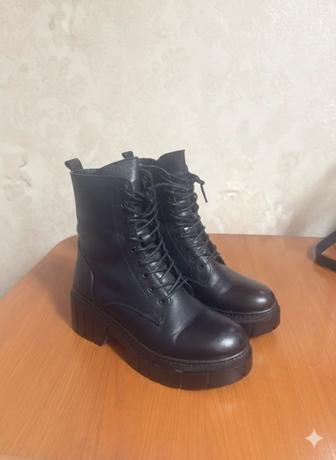 Зимние женские ботинки