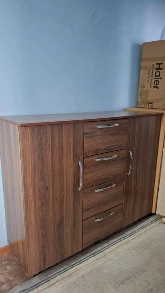 Продам комод с ящиками
