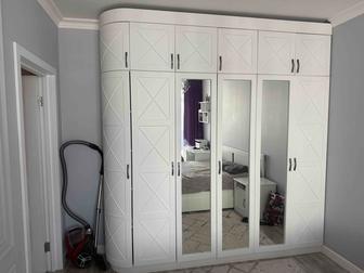 Продается Шкаф 250х263х52