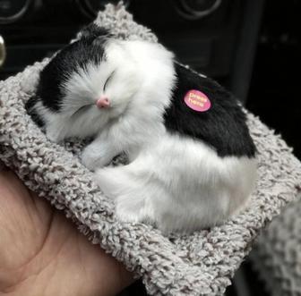 Игрушка на панель авто