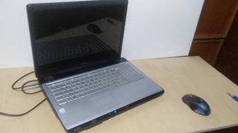 Продам ноутбук Тошиба с большим экраном.