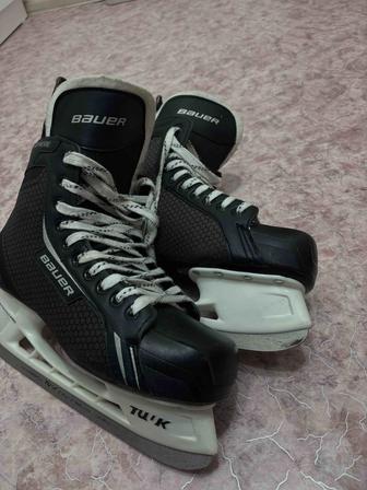 Продам хоккейные коньки