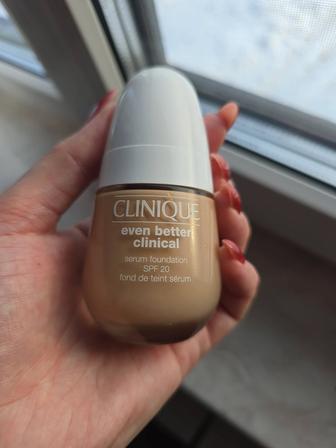 Продам Clinique Even Better Clinical SPF20 тональный крем CN 40 Cream Chamo