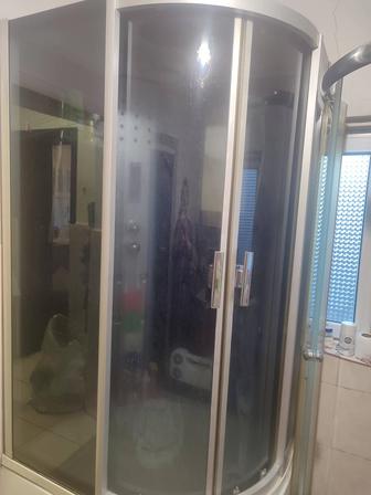 Продам душевую кабину б/у в хорошем состоянии, стекло, полностью закрыто,с