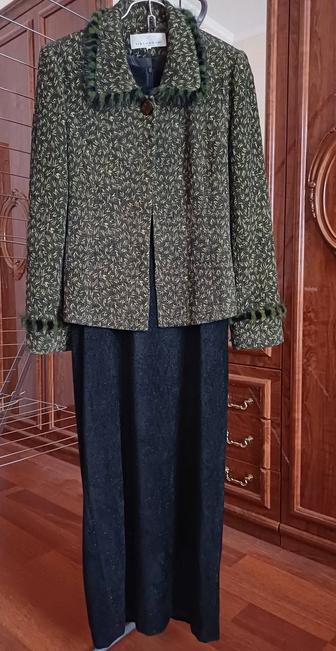 Платье - костюм классический нарядный