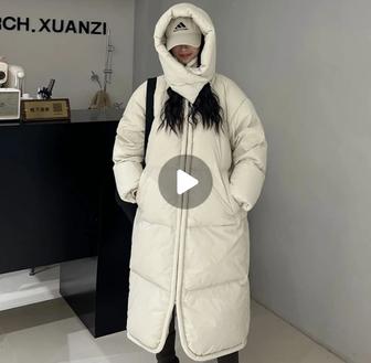 Зимняя куртка глубокий капюшон и карман