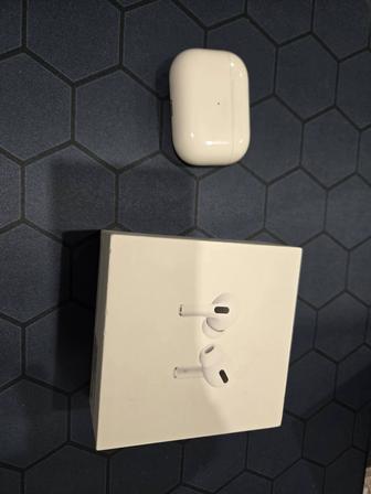 Продам наушники airpods pro